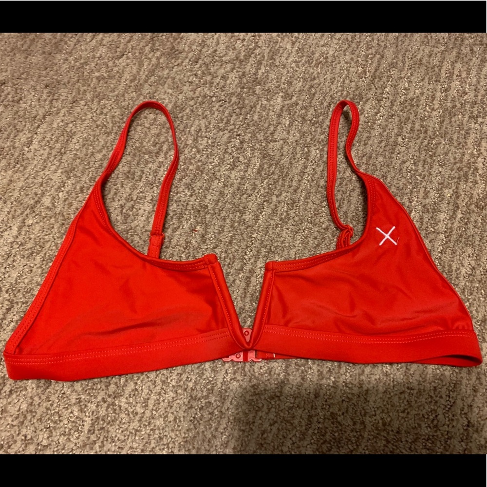 Boutine LA bikini top